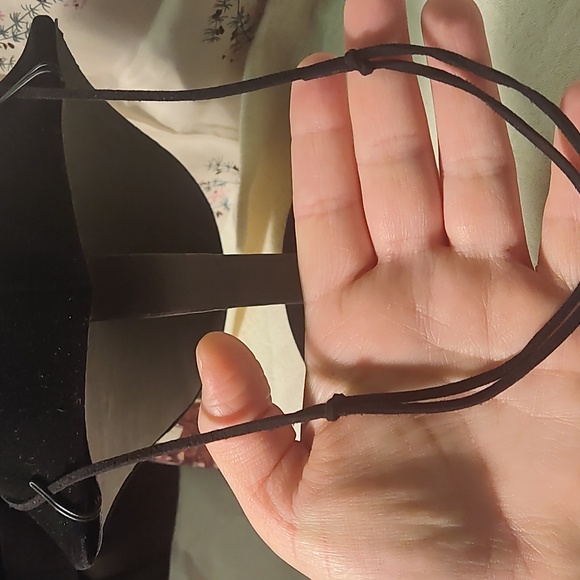 Leather necklace,3 coral stones,silver wire,11 inches long, it stretches - Picture 4 of 4